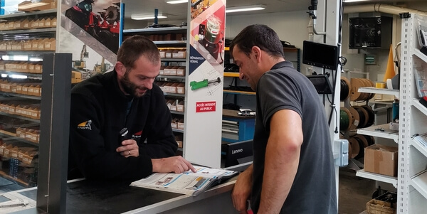 Foto der Pumpen- und Kolbenmotor-Reparaturteams Frankreich